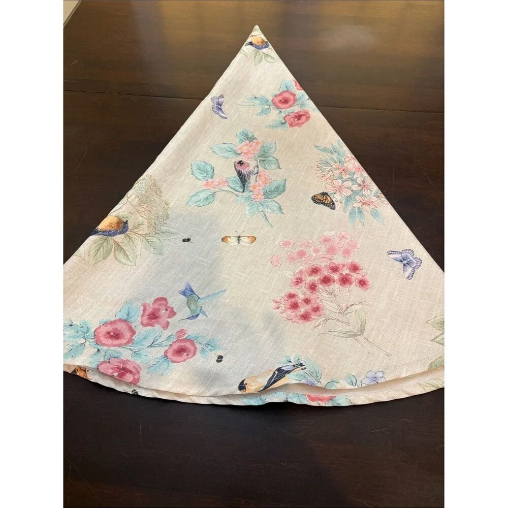 Round Floral Bird Tablecloth